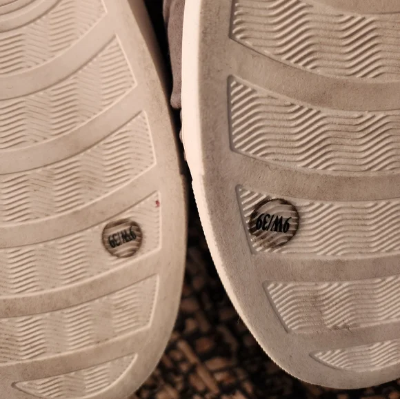 Vince Camuto Barita Slipon Sneaker Comfort Gray Sz 9W - Picture 5 of 6